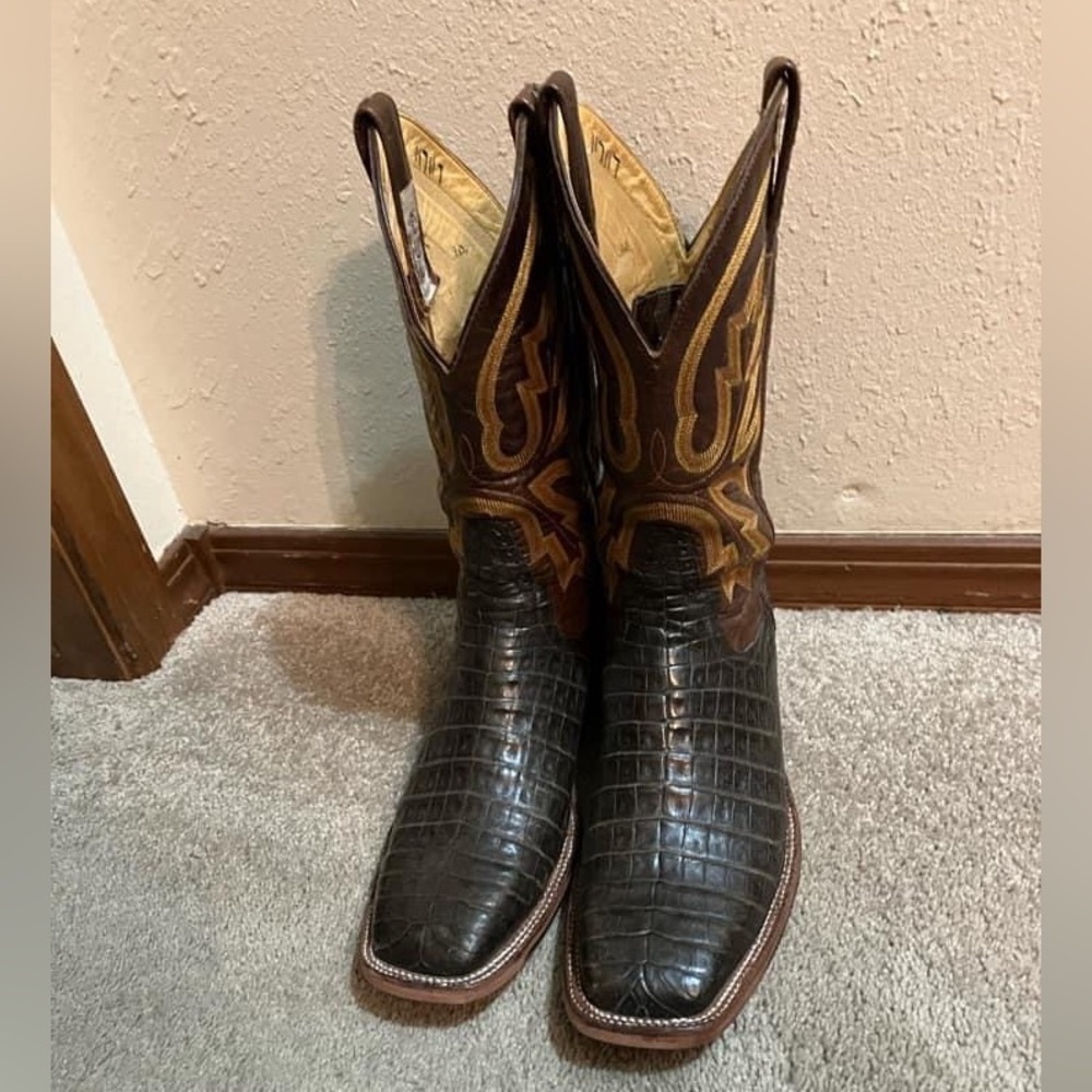 Men’s Rod Patrick’s cayman Size 9B.Recently resoled